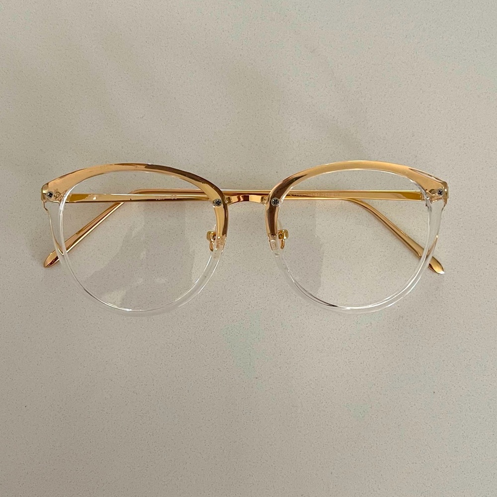 NEW 18KT GOLD AND CLEAR EYEGLASSES‼️ADD YOUR PRESCRIPTION‼️ PRETTY❤️SEXY ‼️
